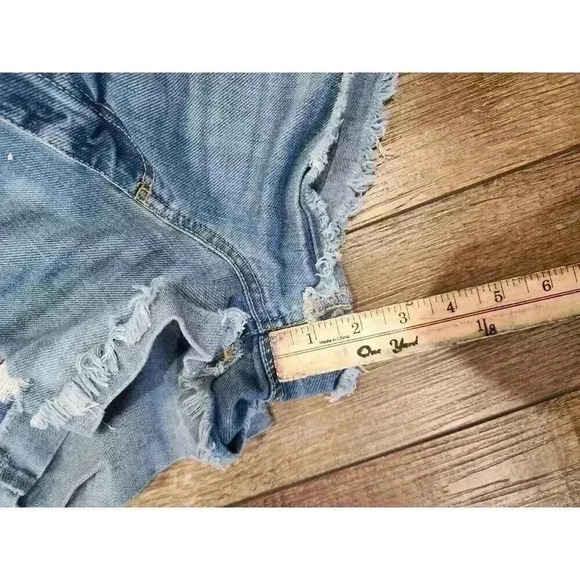 Blue Spice Jean Shorts Womens 13 (30 waist) High Waist Medium Wash Denim Distres - Picture 2 of 5